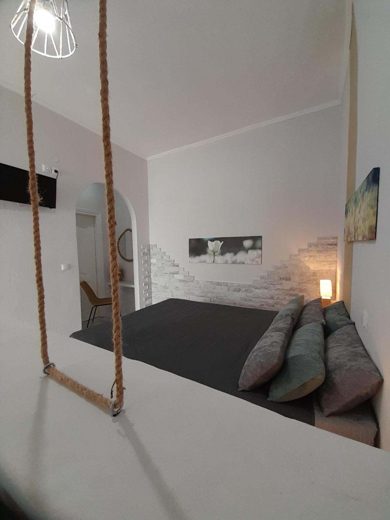 Overhill Apartments Adamas 外观 照片